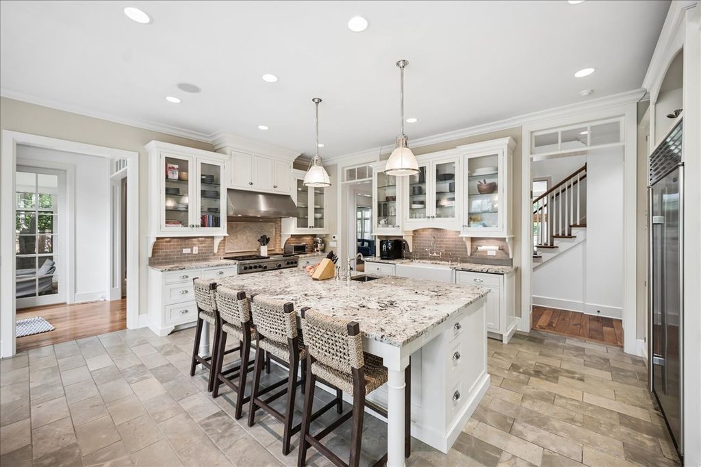 Image 13 of property listing at 779 Bob O Link Road, Highland Park, IL 60035