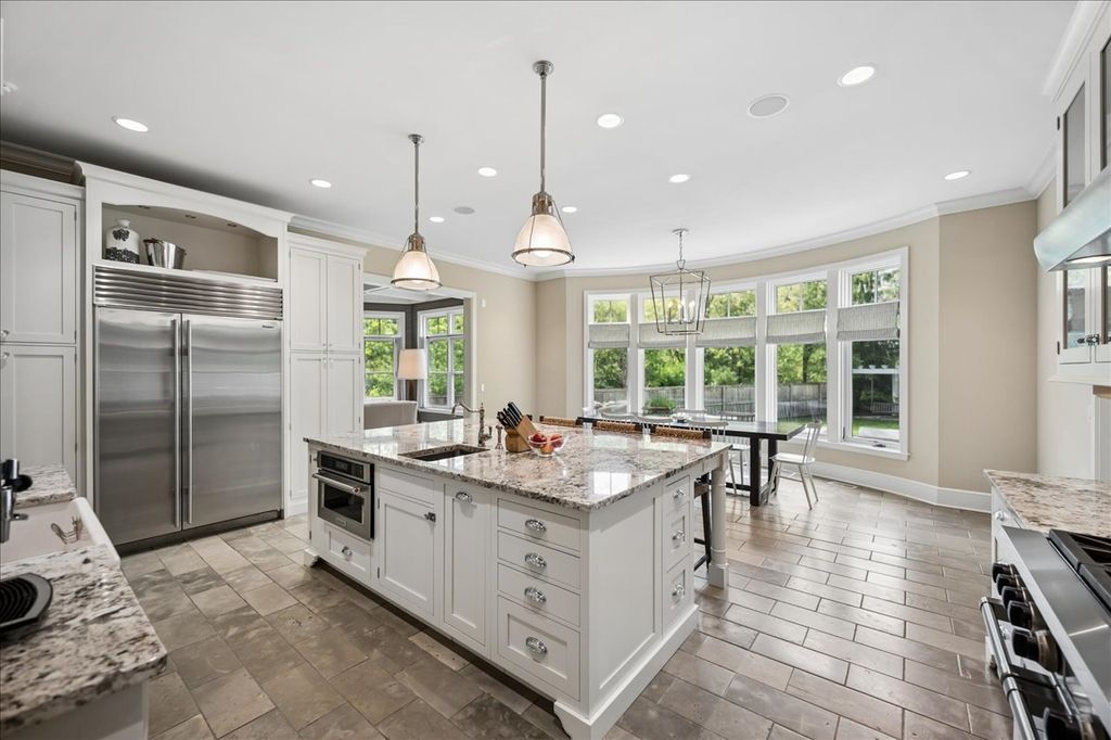 Image 14 of property listing at 779 Bob O Link Road, Highland Park, IL 60035