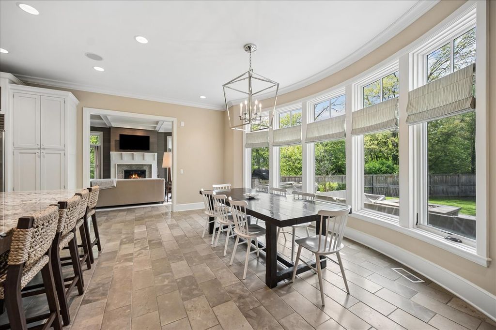 Image 16 of property listing at 779 Bob O Link Road, Highland Park, IL 60035