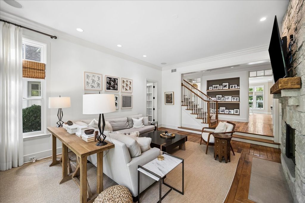 Image 19 of property listing at 779 Bob O Link Road, Highland Park, IL 60035