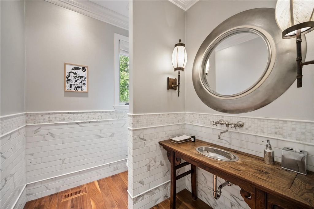 Image 21 of property listing at 779 Bob O Link Road, Highland Park, IL 60035