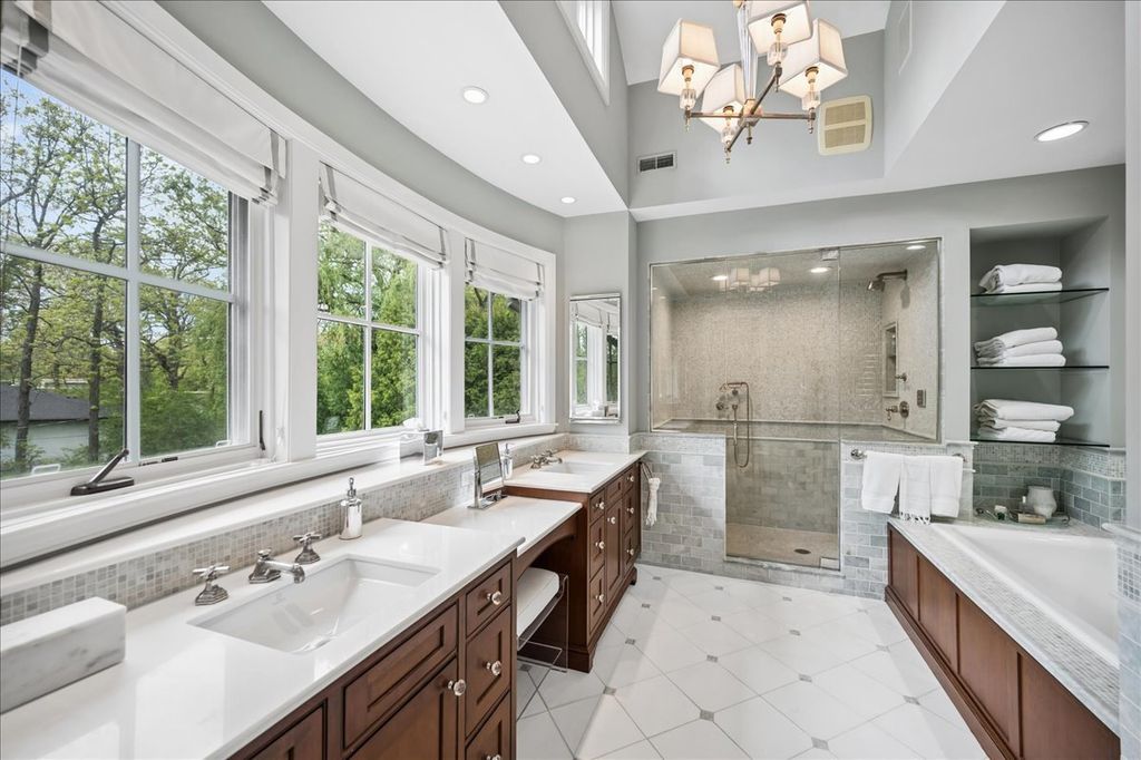 Image 25 of property listing at 779 Bob O Link Road, Highland Park, IL 60035