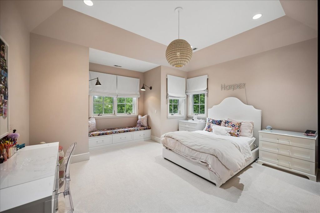 Image 28 of property listing at 779 Bob O Link Road, Highland Park, IL 60035