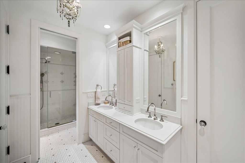 Image 29 of property listing at 779 Bob O Link Road, Highland Park, IL 60035