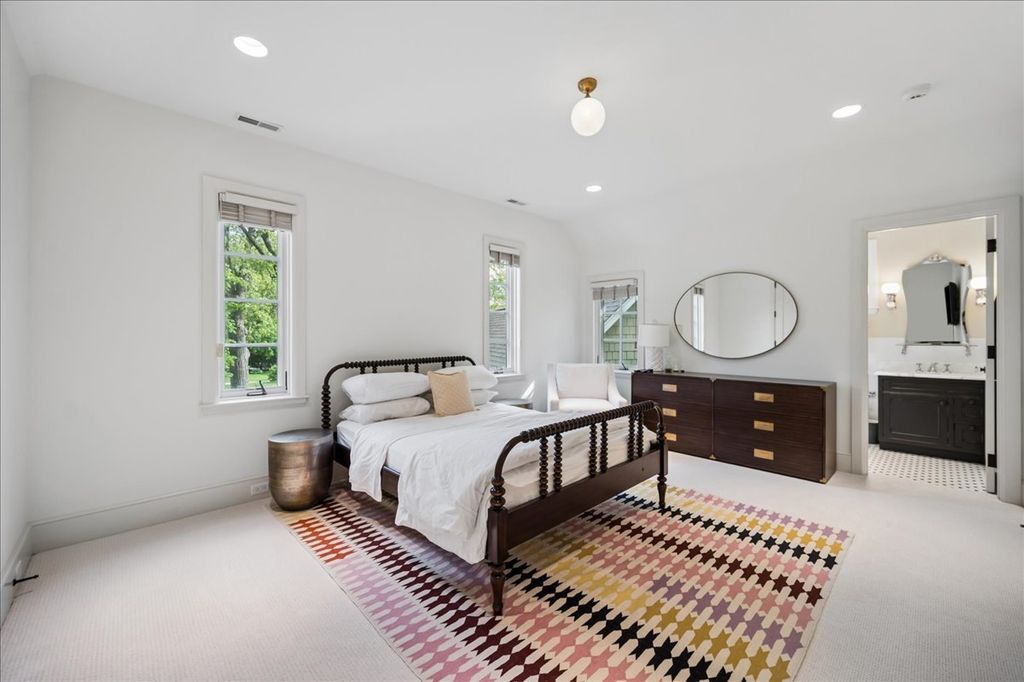 Image 30 of property listing at 779 Bob O Link Road, Highland Park, IL 60035