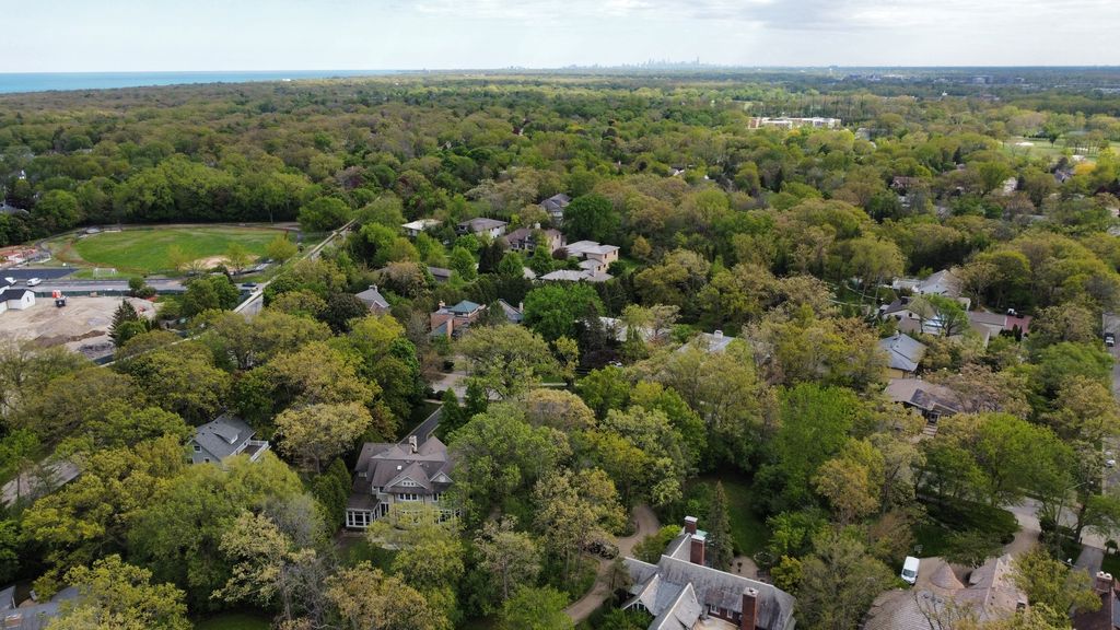 Image 42 of property listing at 779 Bob O Link Road, Highland Park, IL 60035