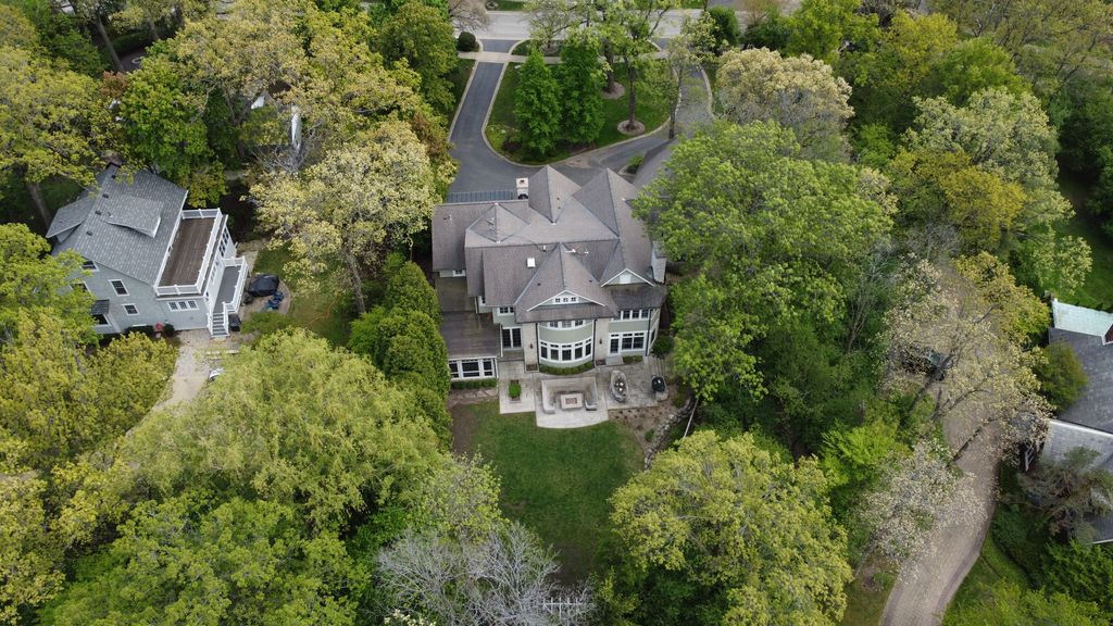 Image 43 of property listing at 779 Bob O Link Road, Highland Park, IL 60035