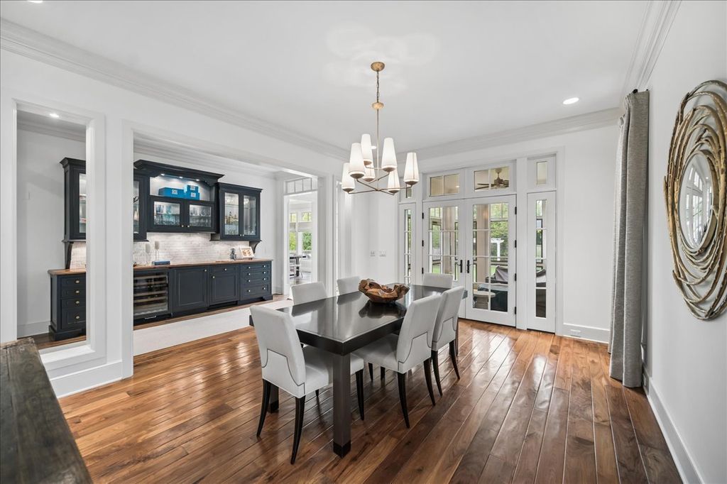 Image 10 of property listing at 779 Bob O Link Road, Highland Park, IL 60035