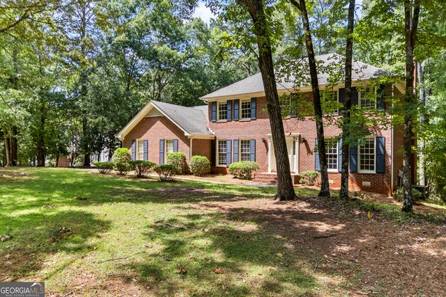 201 Chesterfield Road, Bogart, GA 30622