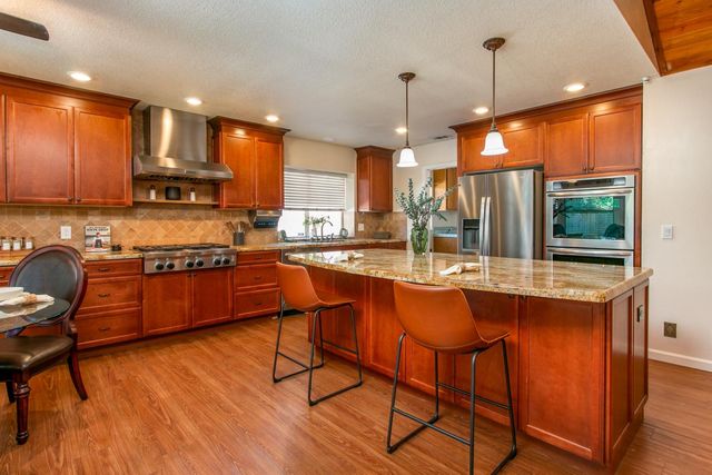 8481 Andre Ct, Citrus Heights, CA 95610