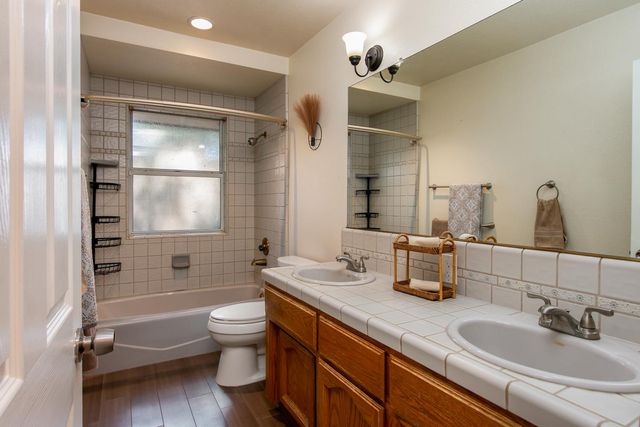 8481 Andre Ct, Citrus Heights, CA 95610