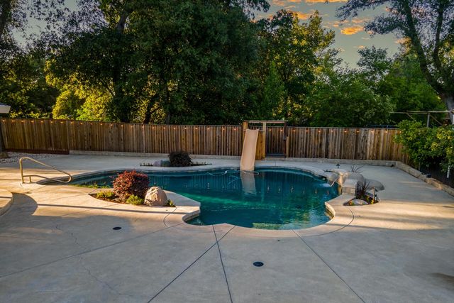 8481 Andre Ct, Citrus Heights, CA 95610