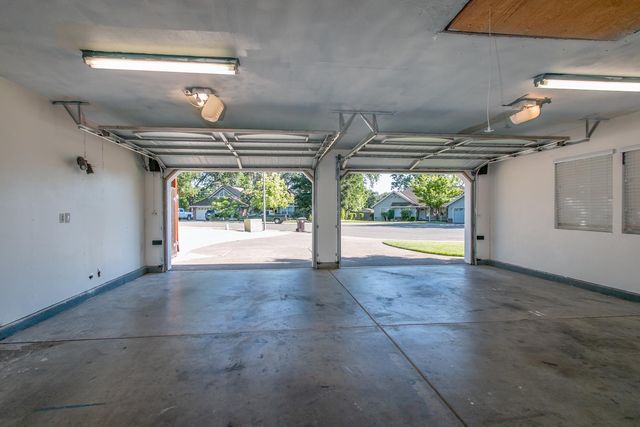 8481 Andre Ct, Citrus Heights, CA 95610