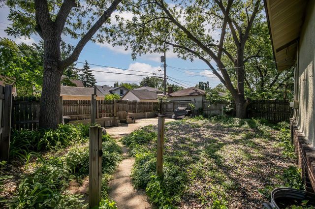 3023 45th Avenue S, Minneapolis, MN 55406