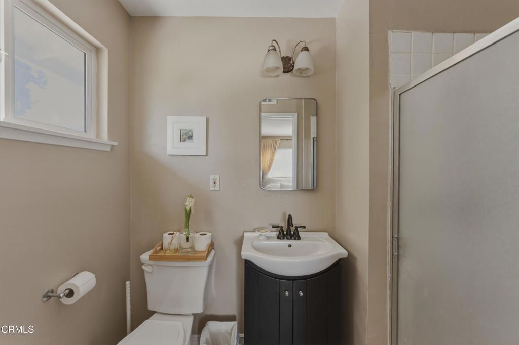 Image 18 of property listing at 12159 Hoyt Street, Sylmar, CA 91342