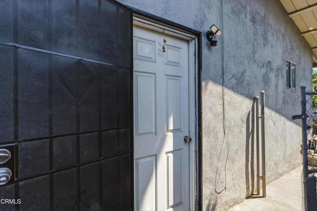 Image 22 of property listing at 12159 Hoyt Street, Sylmar, CA 91342