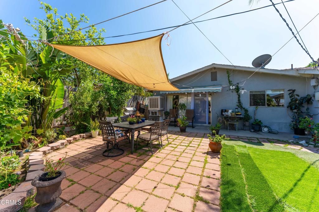 Image 27 of property listing at 12159 Hoyt Street, Sylmar, CA 91342