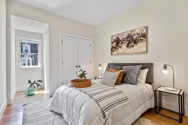 68 Chestnut Street 3, Newton, MA 02465