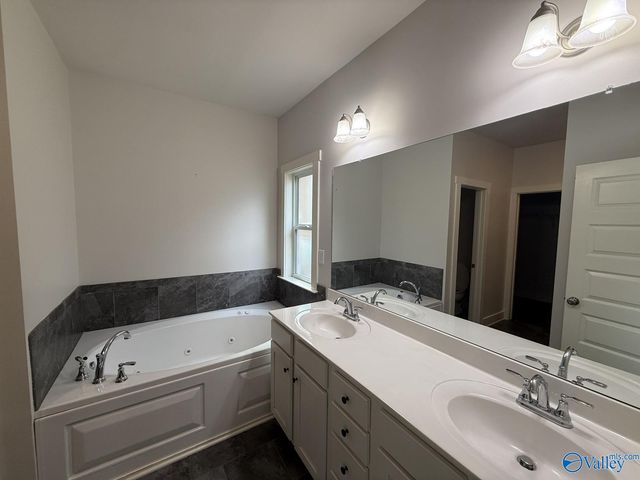 22 Desert Oak Court, Huntsville, AL 35824