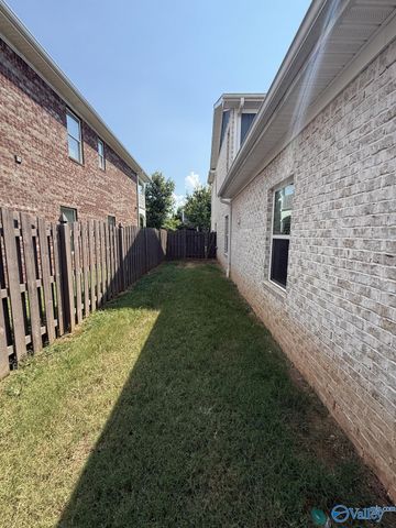 22 Desert Oak Court, Huntsville, AL 35824
