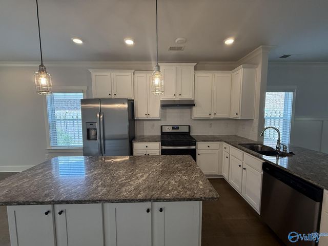 22 Desert Oak Court, Huntsville, AL 35824