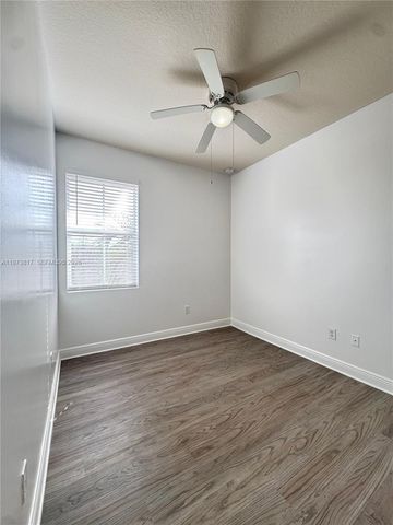 7658 NW 88th Terrace 12, Tamarac, FL 33321