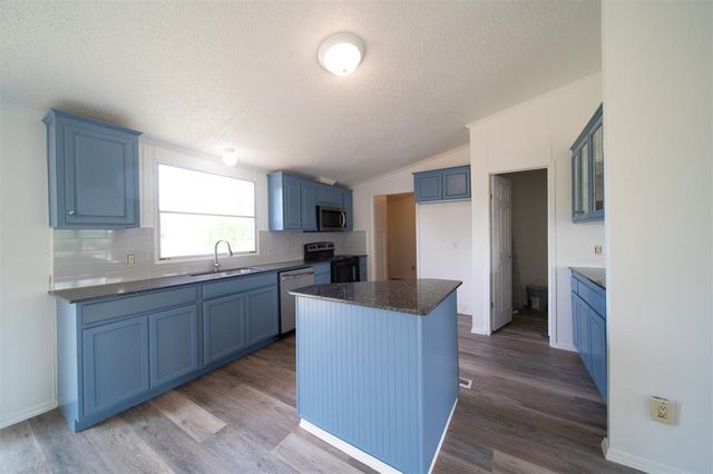 1409 Jacy Lane, Blanchard, OK 73010