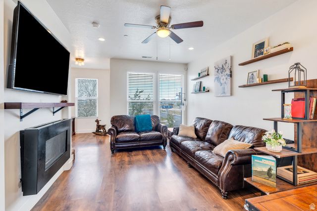 4611 W DAYBREAK RIM WAY, South Jordan, UT 84009