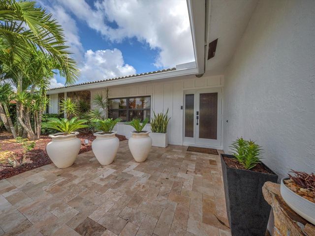 10134 Crosswind Road, Boca Raton, FL 33498