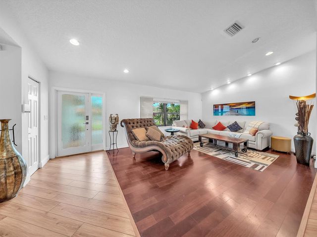 10134 Crosswind Road, Boca Raton, FL 33498