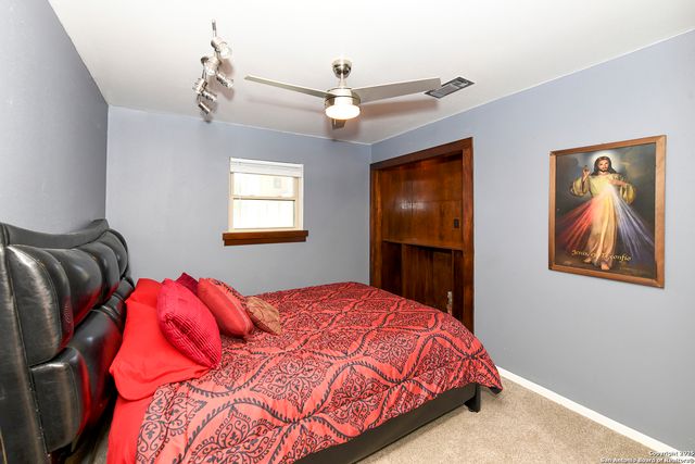 4720 Rakowitz, Adkins, TX 78101