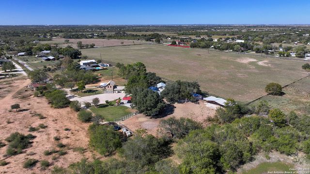 4720 Rakowitz, Adkins, TX 78101
