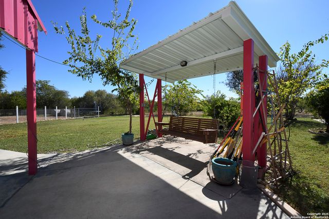 4720 Rakowitz, Adkins, TX 78101