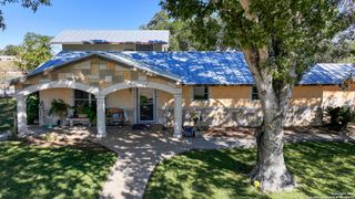 4720 Rakowitz, Adkins, TX 78101