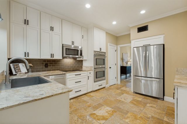 4390 Cochran Chapel Circle, Dallas, TX 75209