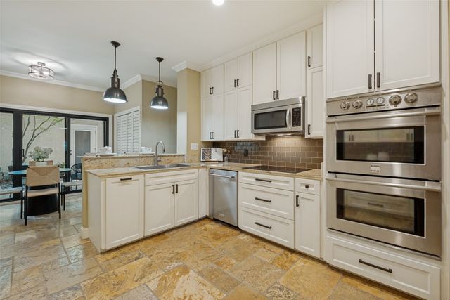 4390 Cochran Chapel Circle, Dallas, TX 75209