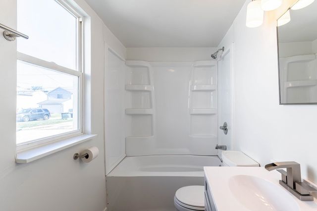 2515 S Hanna Street, Fort Wayne, IN 46803