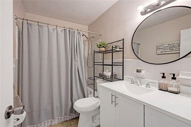 2131 NE 40th Court, Lighthouse Point, FL 33064