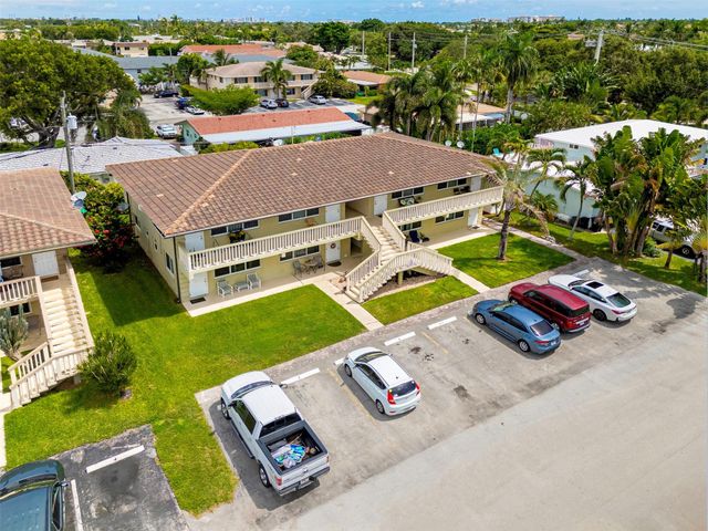 2131 NE 40th Court, Lighthouse Point, FL 33064