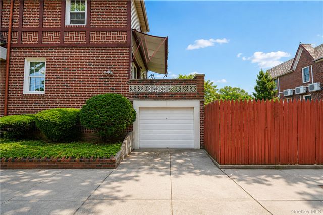 3026 Avenue T, Brooklyn, NY 11229