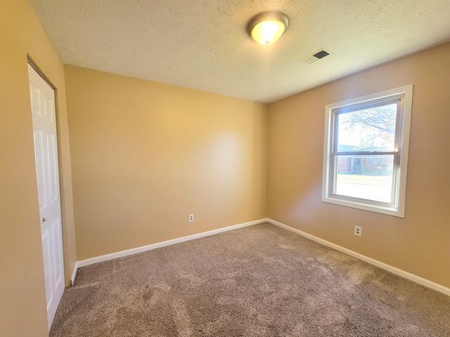 125 Schenkelwood Drive, Frankfort, KY 40601