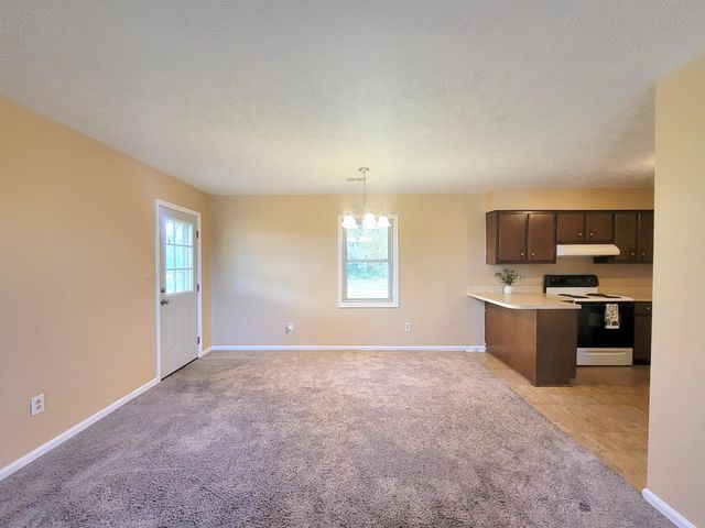 125 Schenkelwood Drive, Frankfort, KY 40601