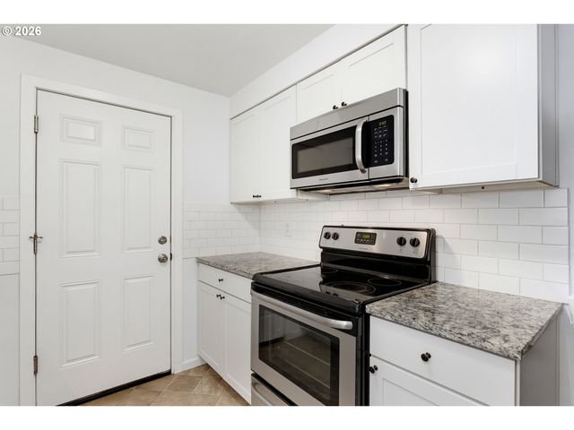 3612 E HEATER St, Newberg, OR 97132