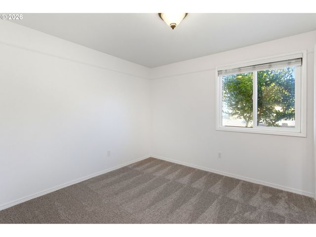 3612 E HEATER St, Newberg, OR 97132