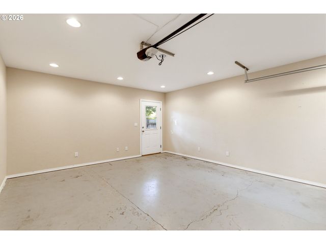 3612 E HEATER St, Newberg, OR 97132