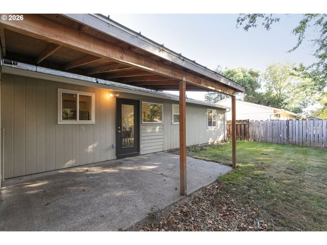 3612 E HEATER St, Newberg, OR 97132
