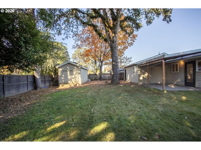 3612 E HEATER St, Newberg, OR 97132