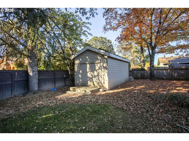 3612 E HEATER St, Newberg, OR 97132