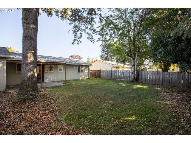 3612 E HEATER St, Newberg, OR 97132