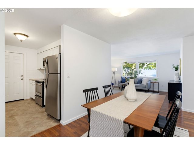 3612 E HEATER St, Newberg, OR 97132